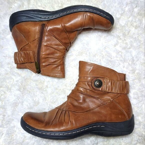 Earth Thyme Leather Booties - Almond - Picture 4 of 9
